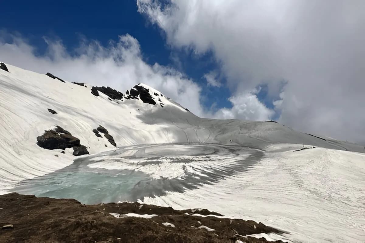 Bhrigu Lake