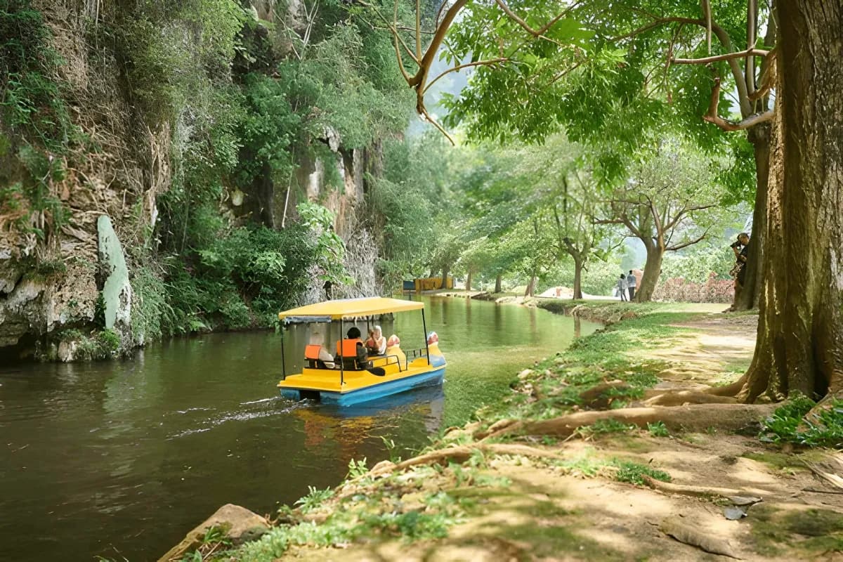 Kek Lok Tong Cave Temple