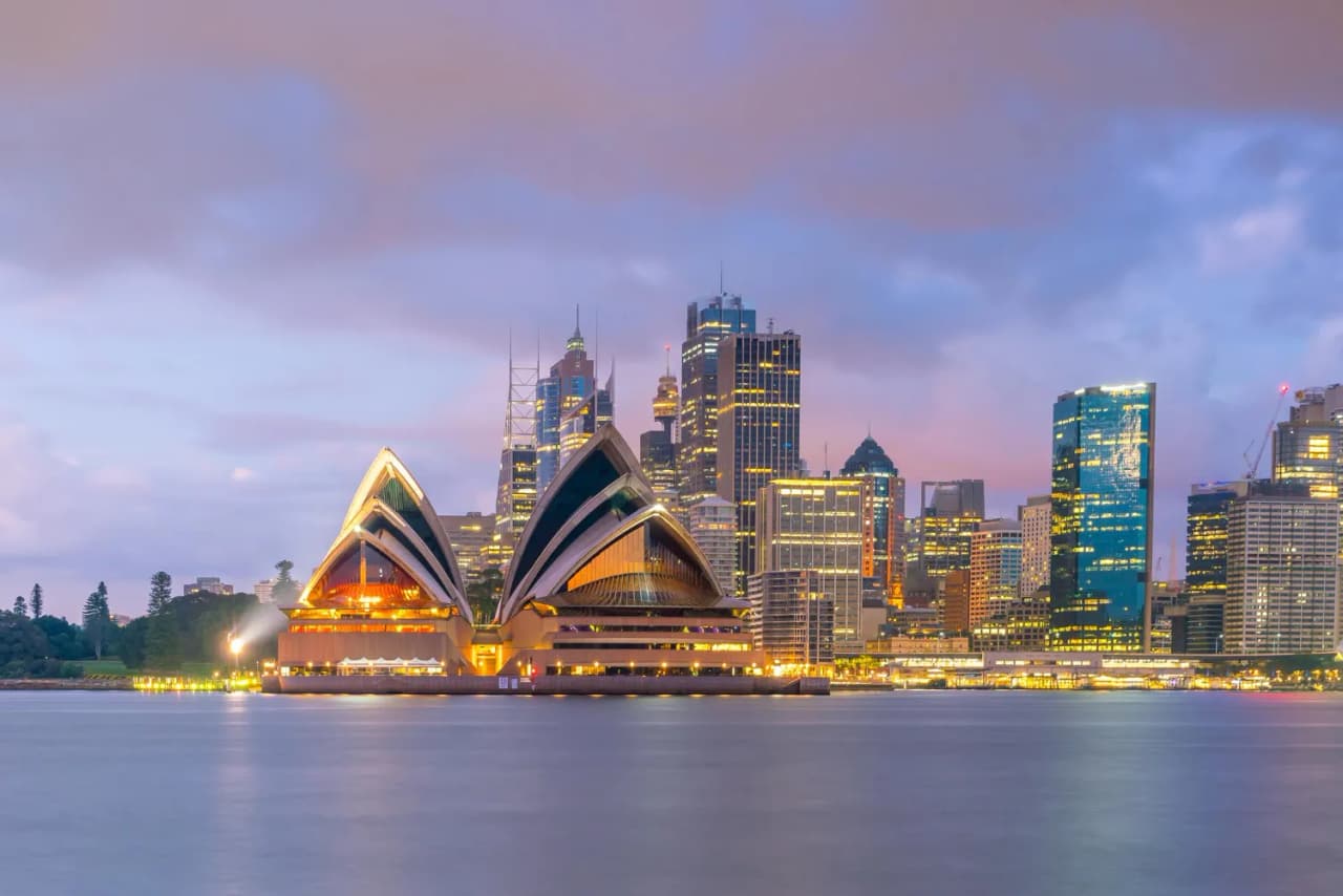 Ultimate Australia Experience - Reef, Wildlife & City Fun