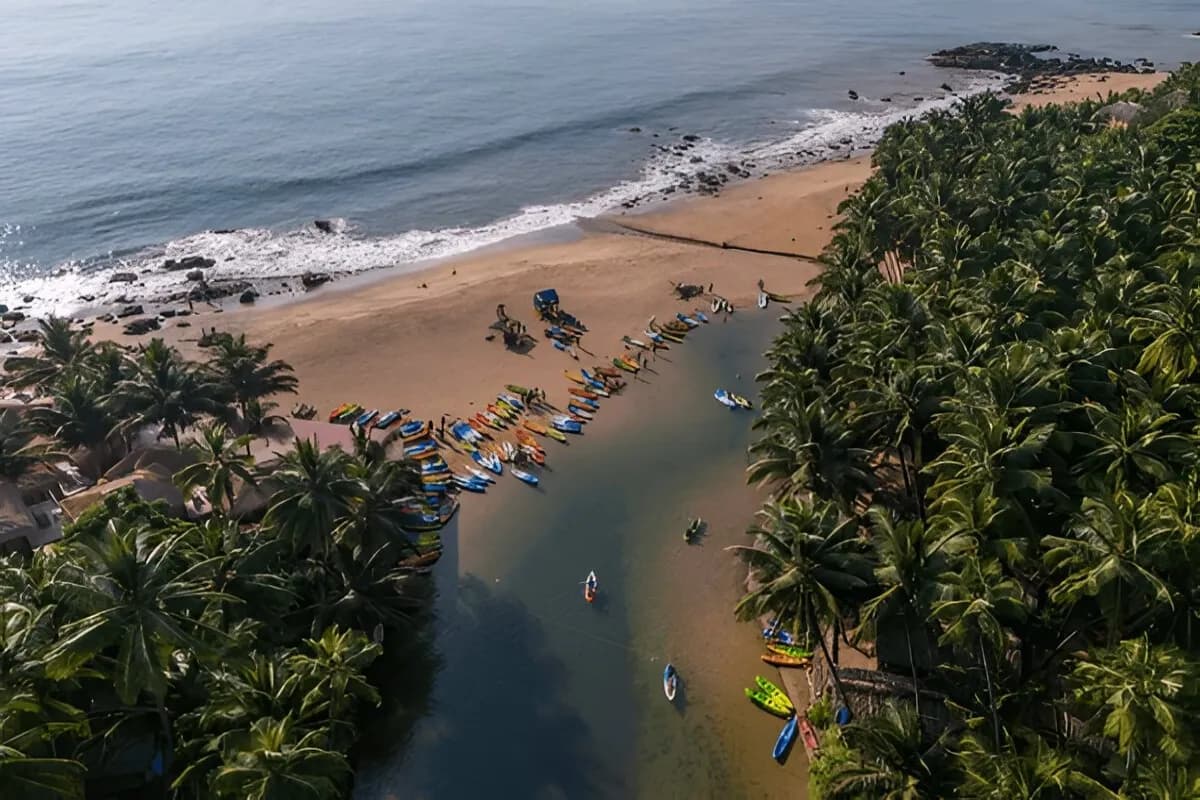 Cola Beach