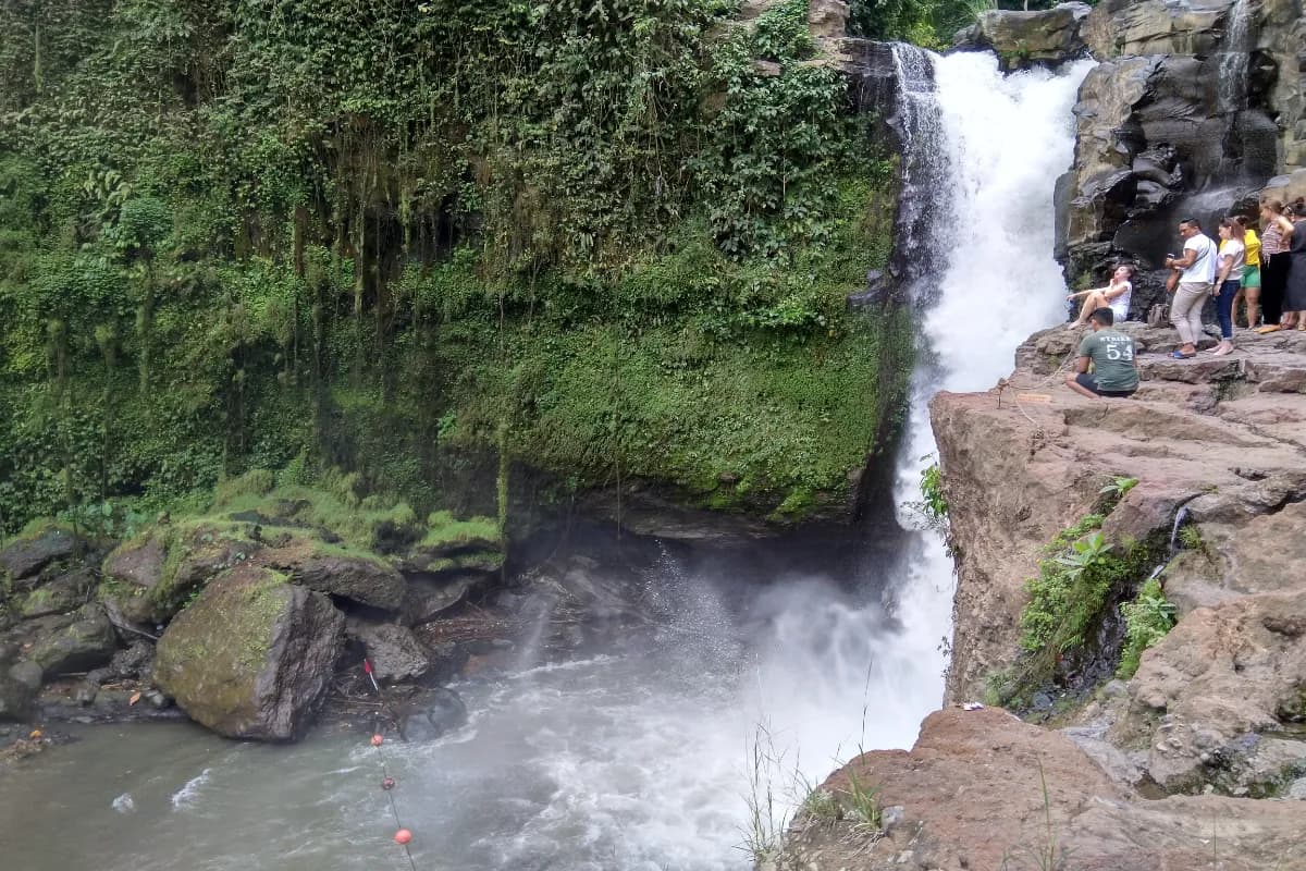 Tegenungan Waterfall