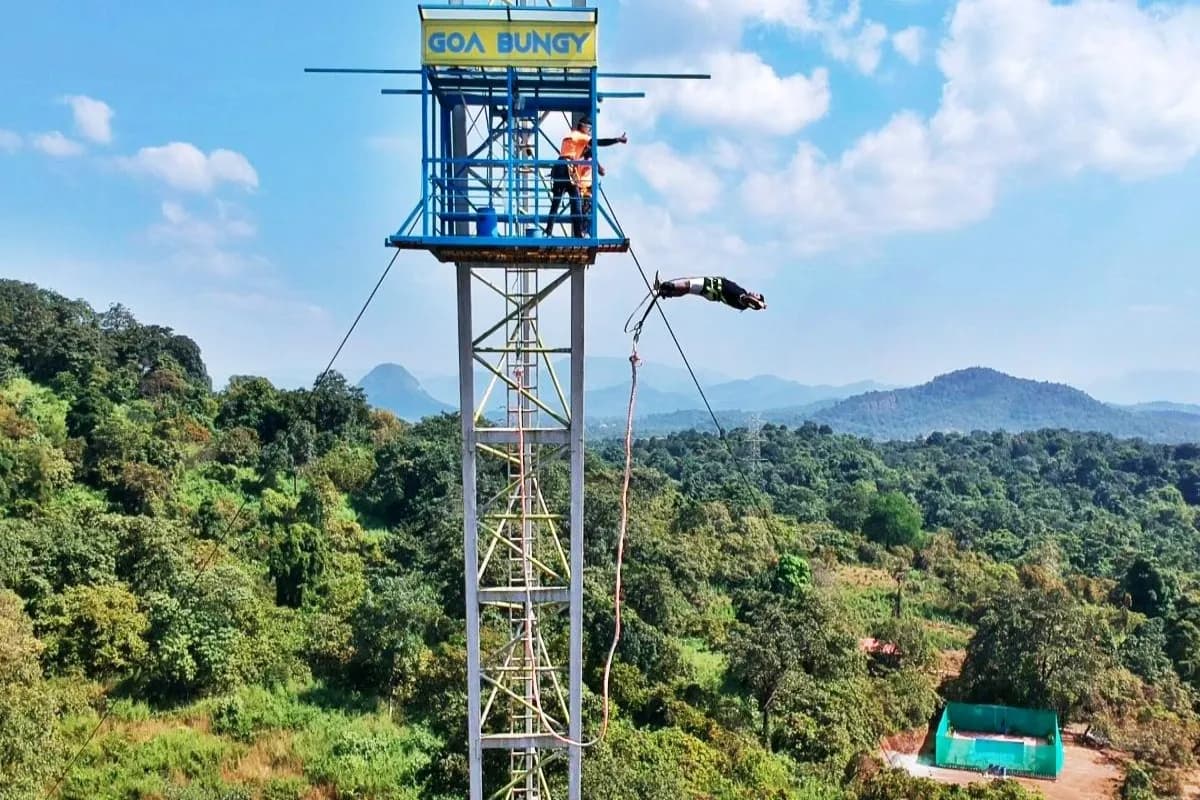 Bungee jumping in Goa
