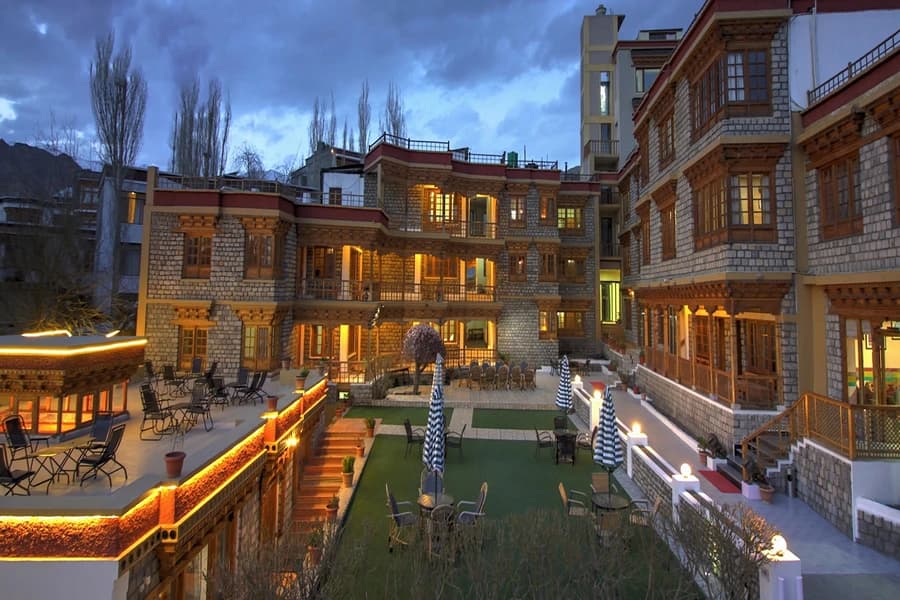 Spic n Span Hotel