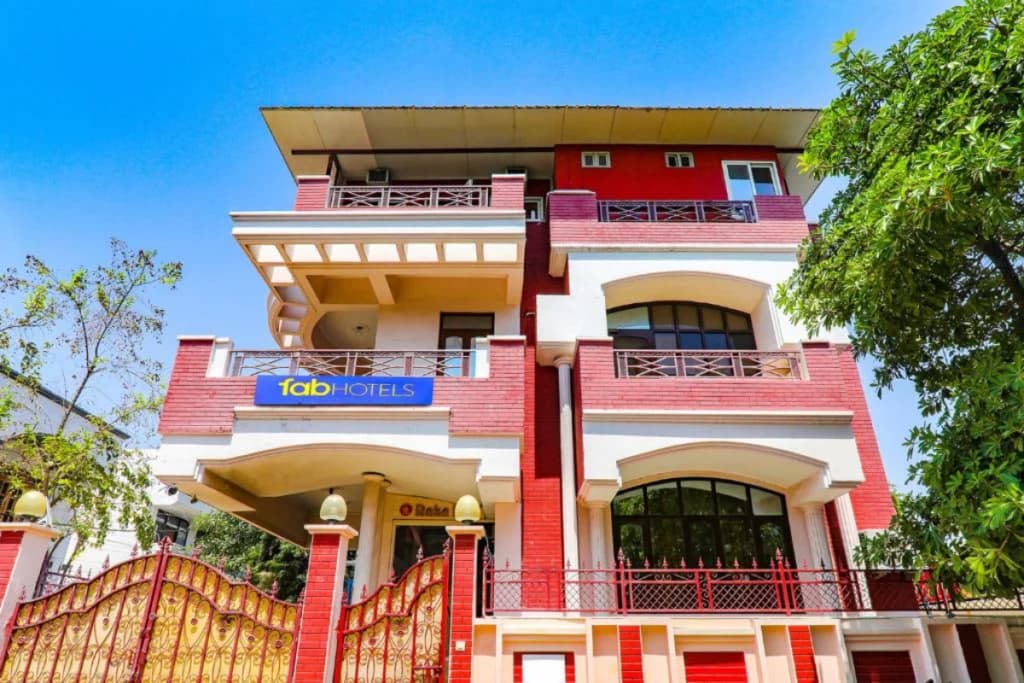 FabHotel Raka Inn