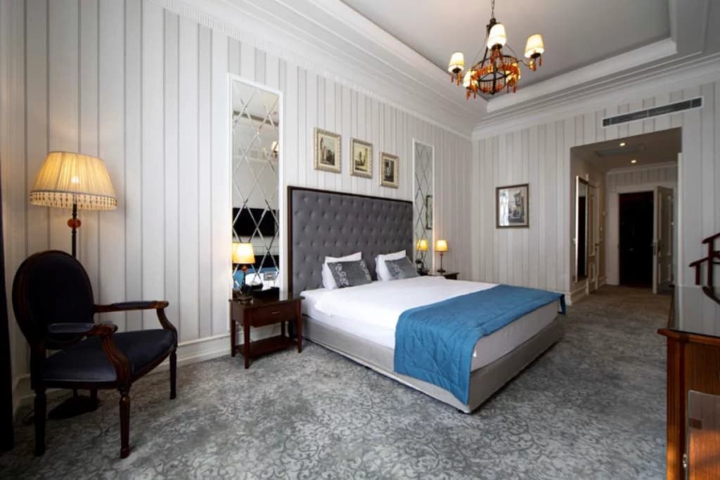 Sapphire City Hotel