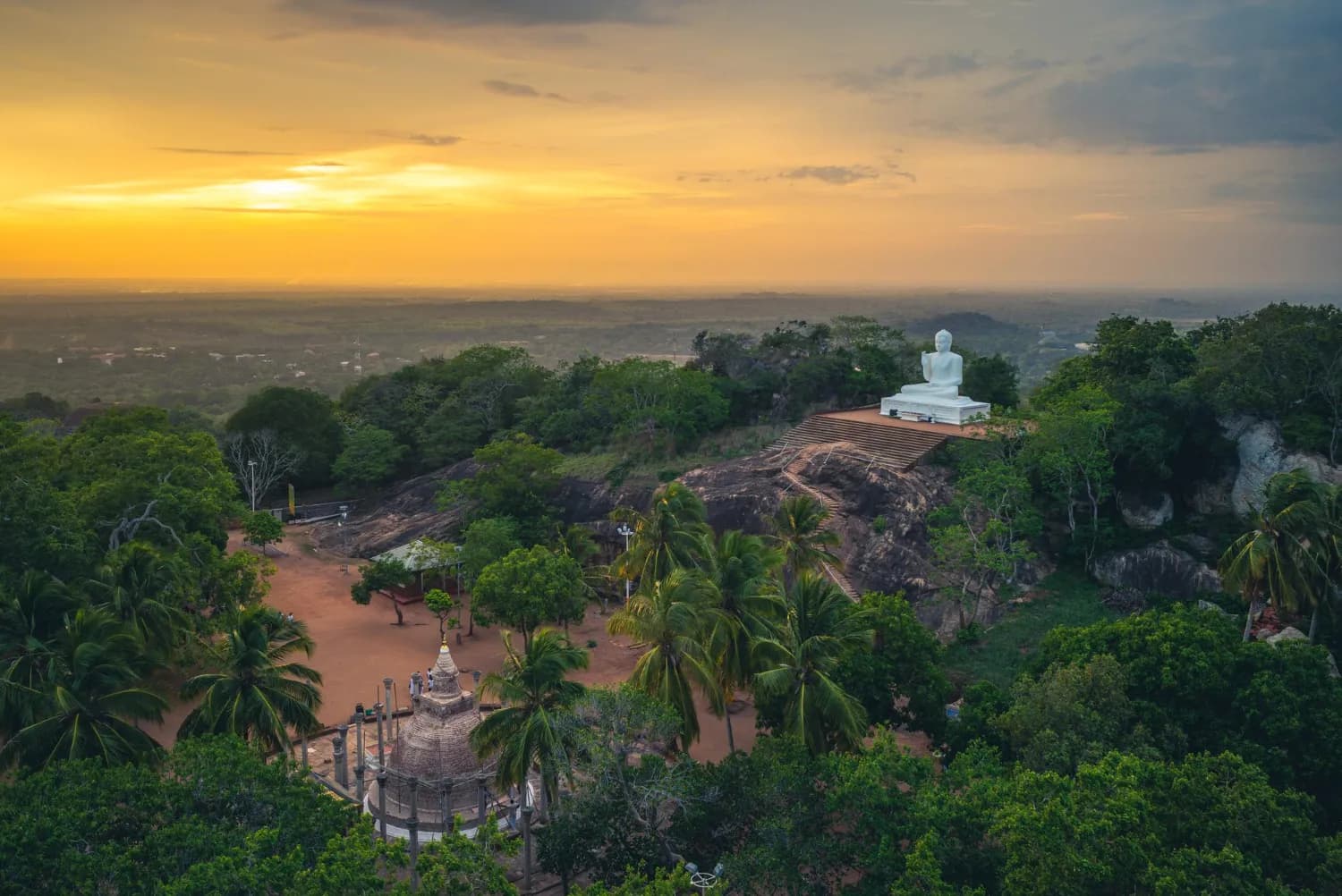 Explore Hills of Kerala Including Munnar & Thekkady