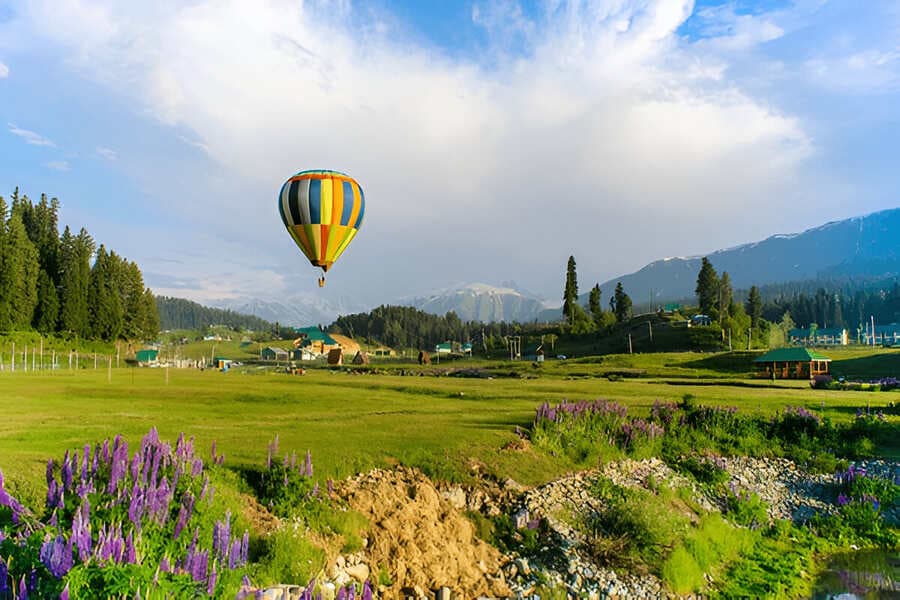 Hot Air Ballooning in Kashmir