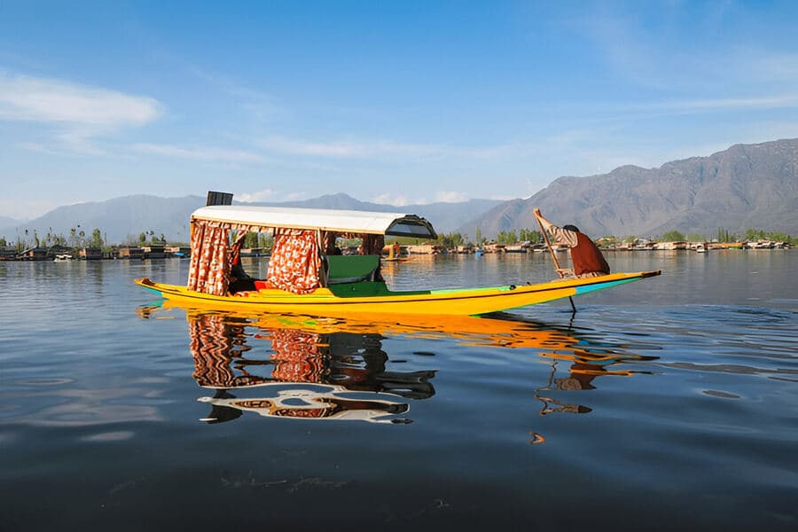 Shikara Ride on Dal Lake