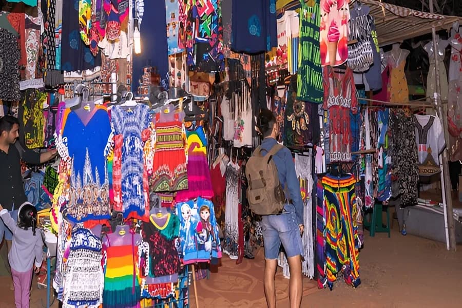 Saturday Night Market Arpora