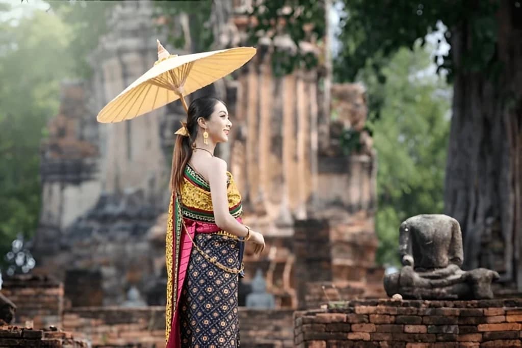 Thai Fashion and Clothes