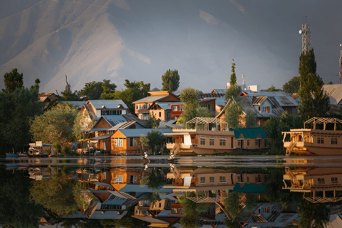 Best 10 Hotels in Srinagar Kashmir for a Memorable Stay
