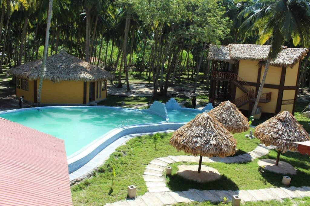 Silver Sand Beach Resort, Neil